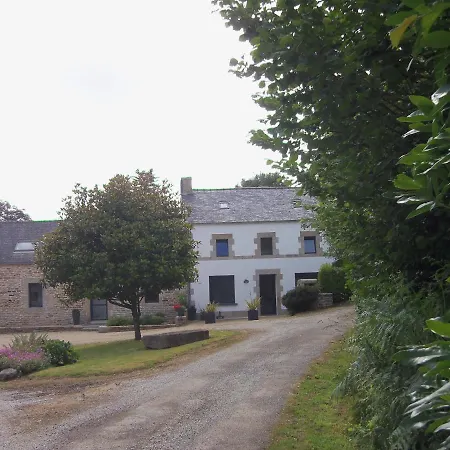 Holiday home Longere De Kerveguen Argoat Leuhan