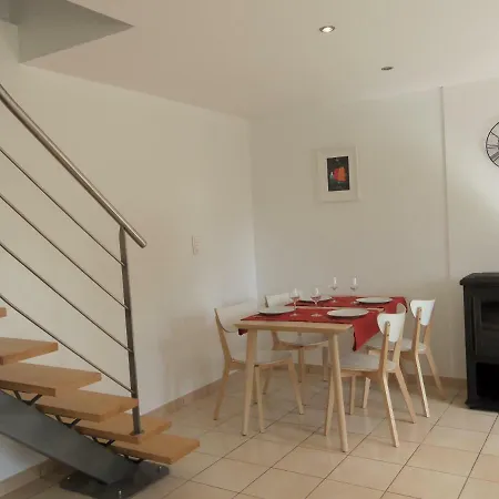 Longere De Kerveguen Argoat Holiday home Leuhan